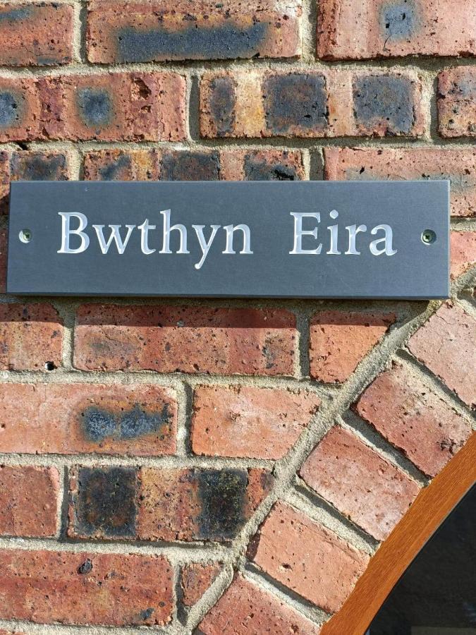 Bwthyn Eira Apartment Llangefni Exterior photo